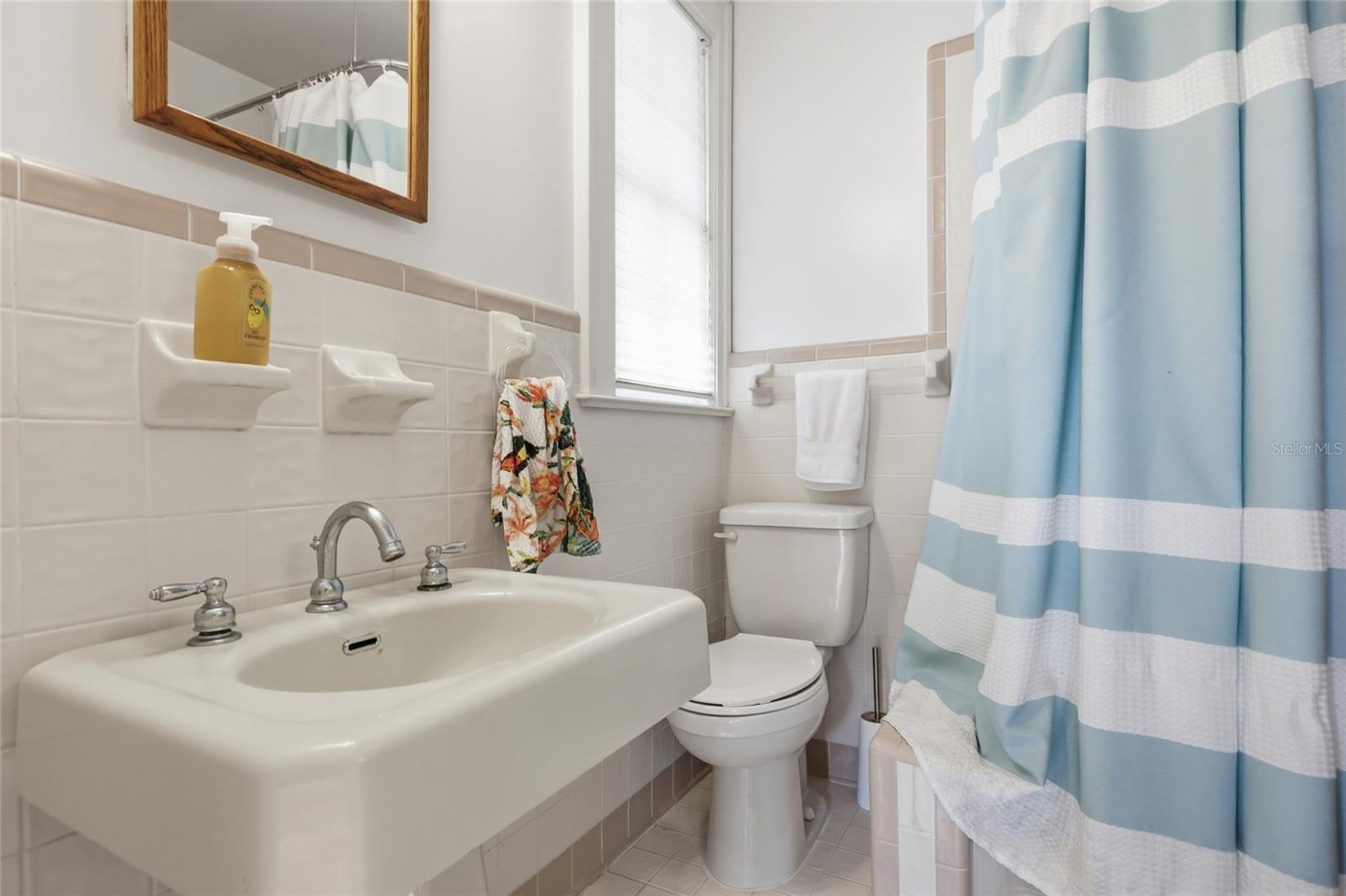 Image 22 of 35 For 2150 7th Lane