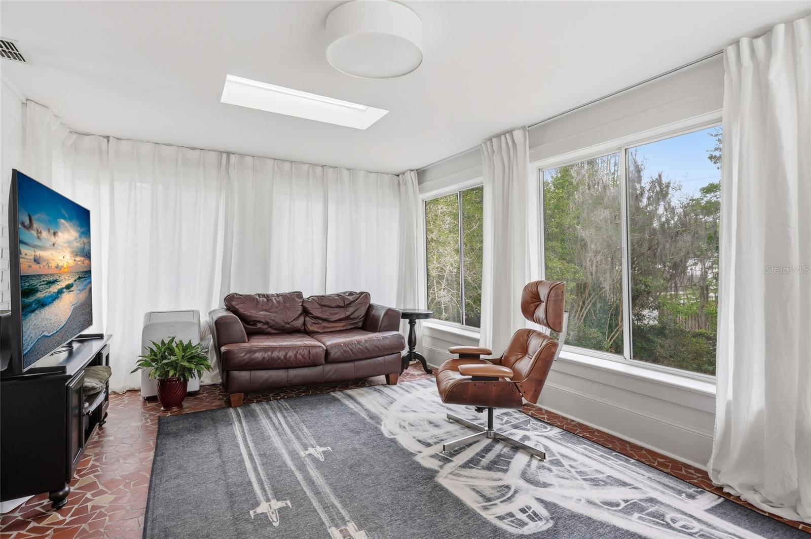 Image 27 of 35 For 2150 7th Lane