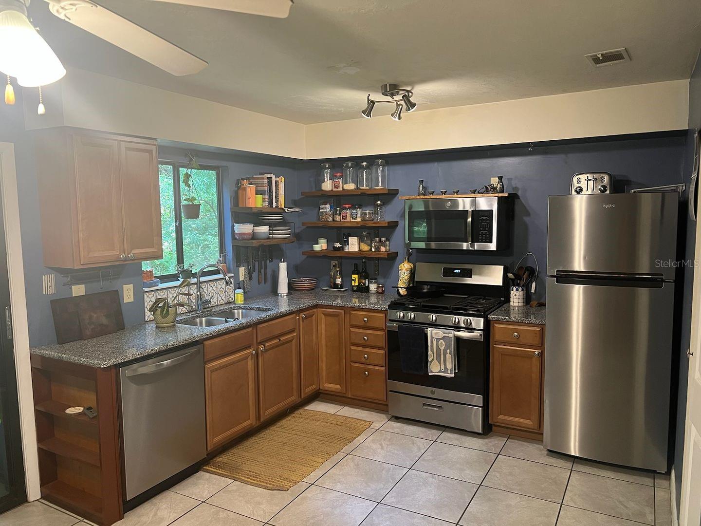 Image 5 of 16 For 3402 2nd Street