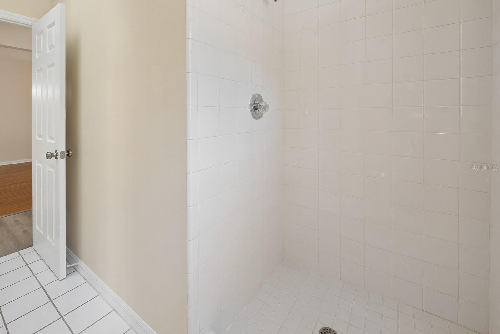 Image 11 of 40 For 6240 Payne Road