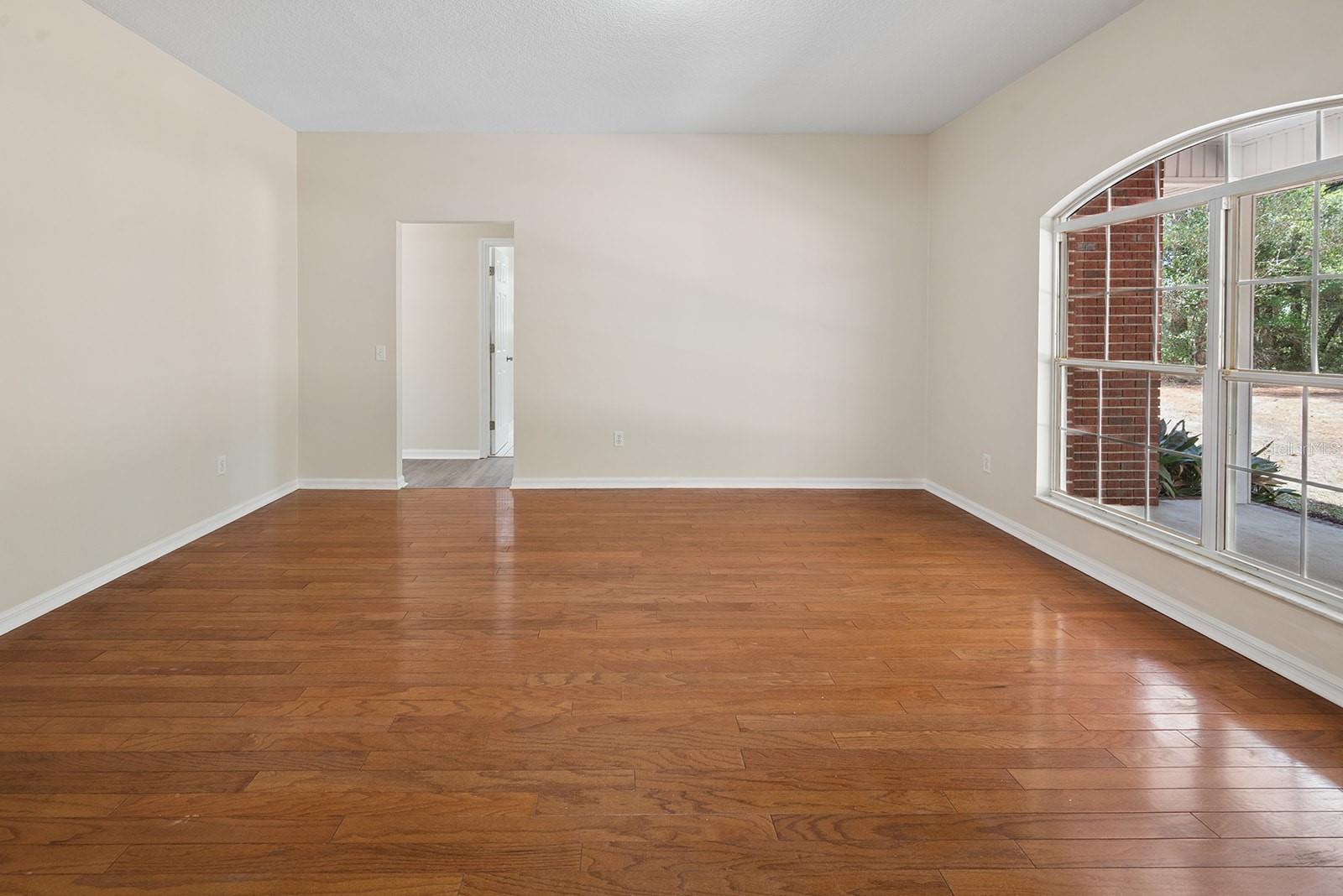 Image 7 of 40 For 6240 Payne Road