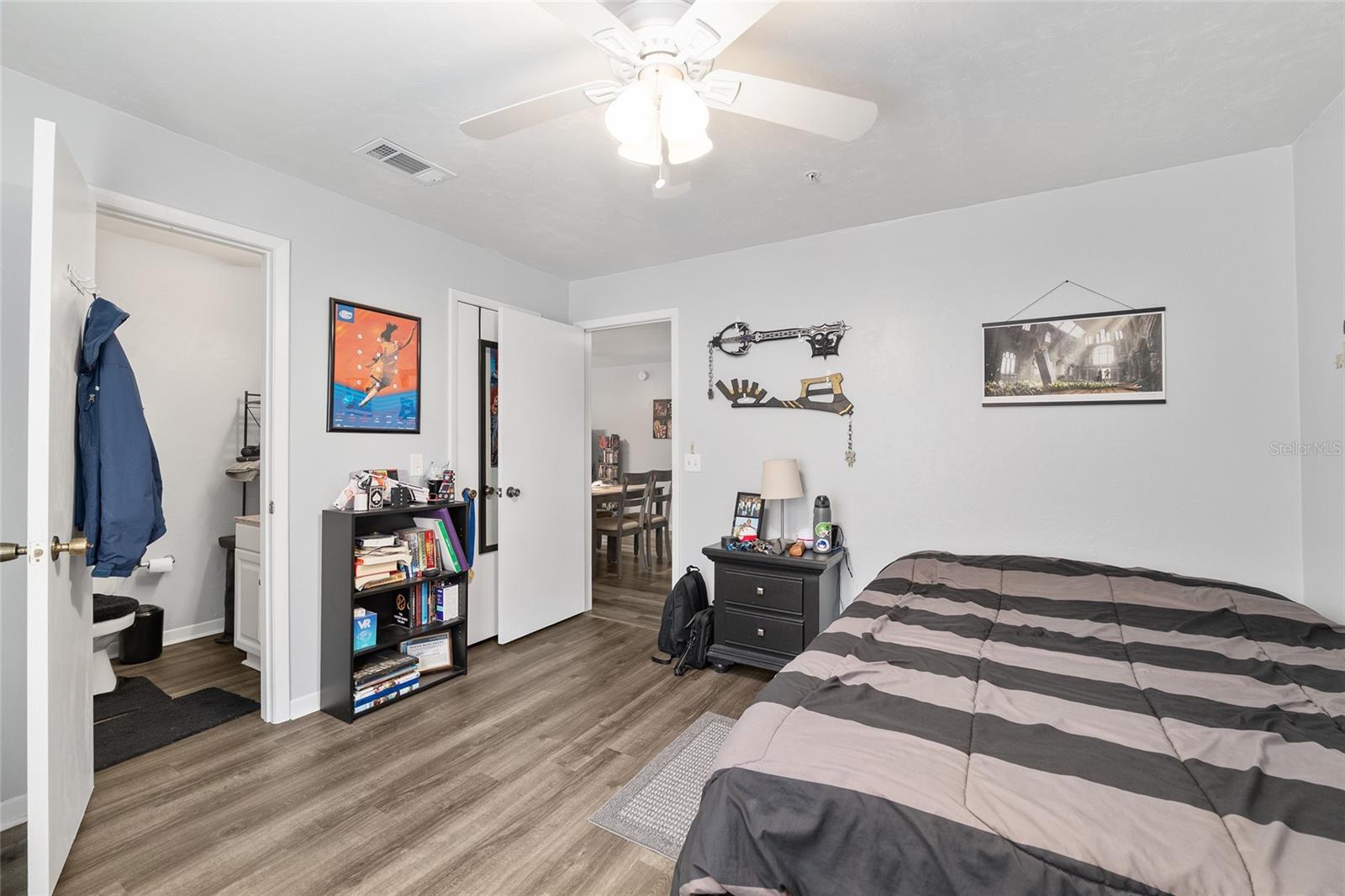 Image 23 of 44 For 3800 20th Avenue 505