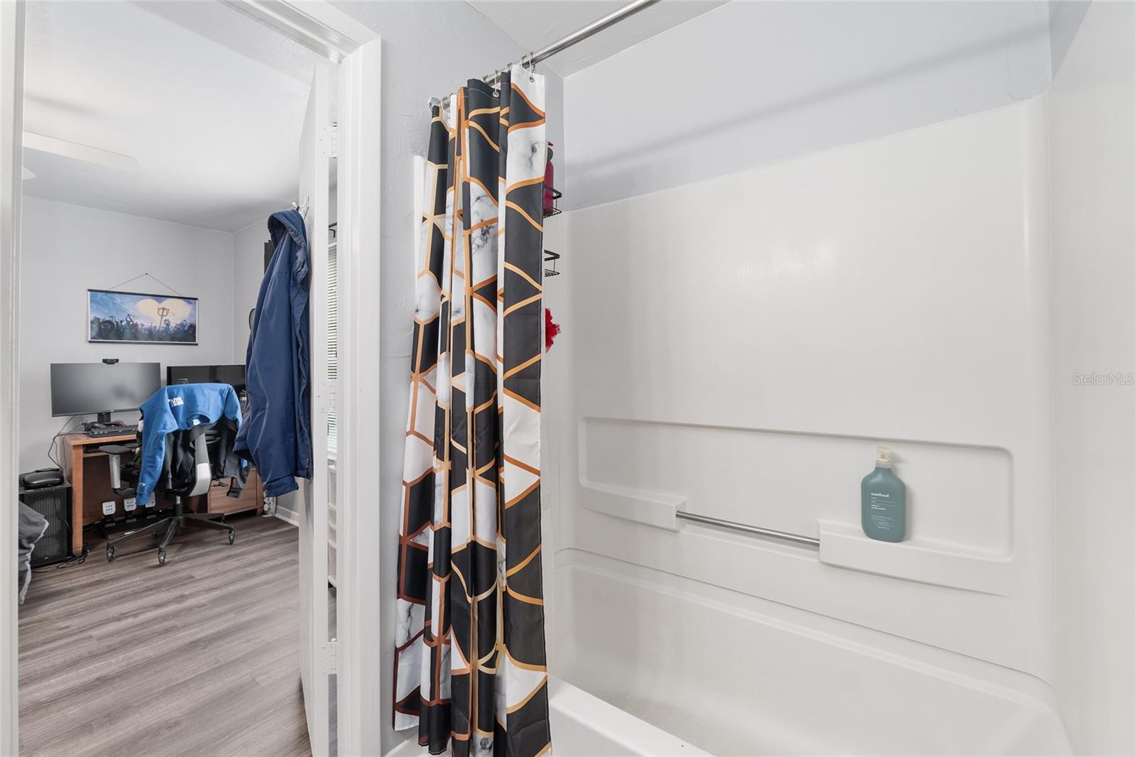 Image 25 of 44 For 3800 20th Avenue 505