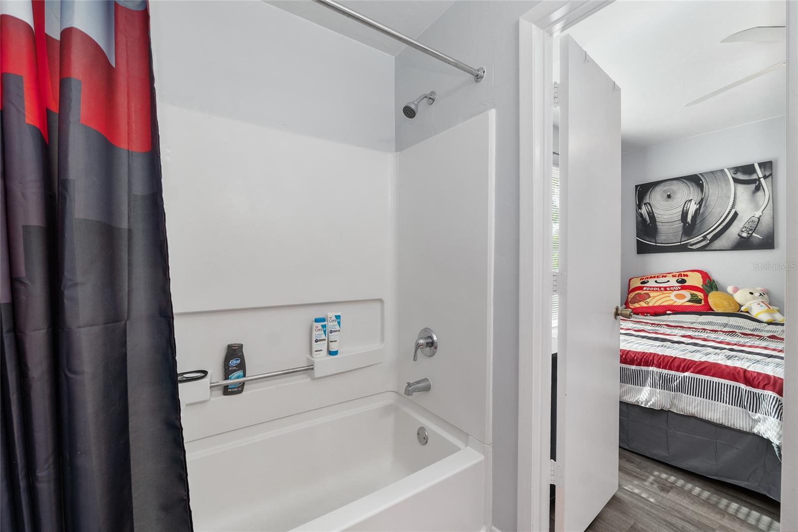 Image 29 of 44 For 3800 20th Avenue 505