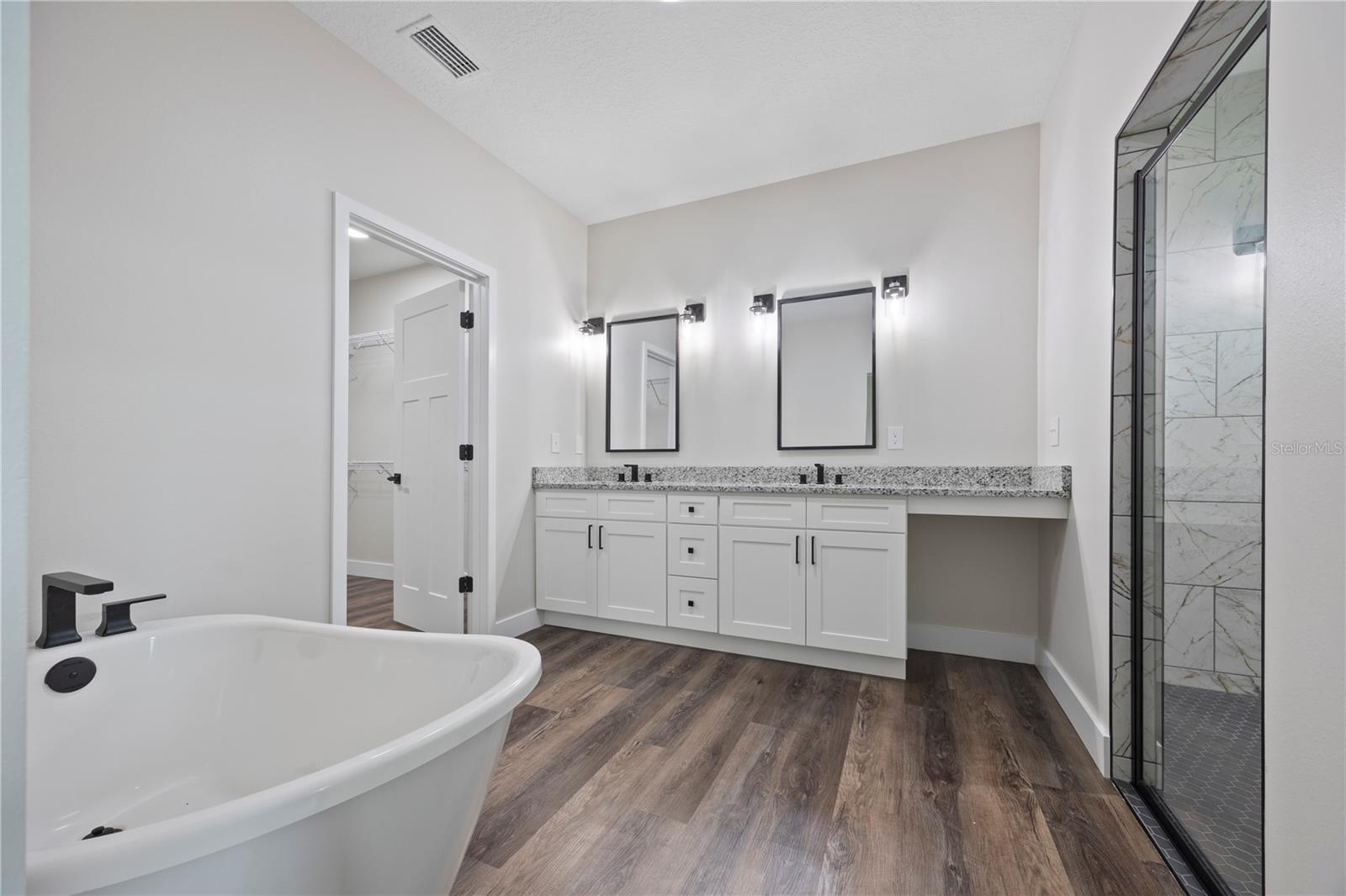 Image 18 of 47 For 151 Scott Place