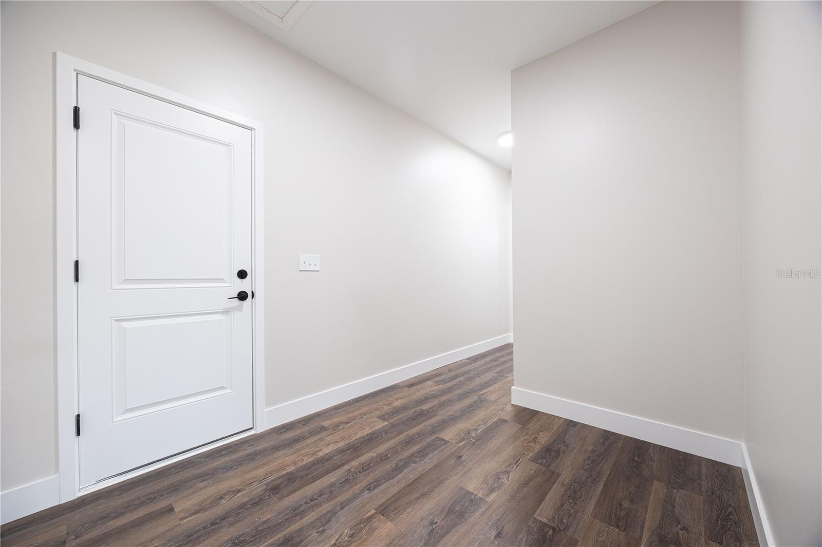 Image 24 of 47 For 151 Scott Place