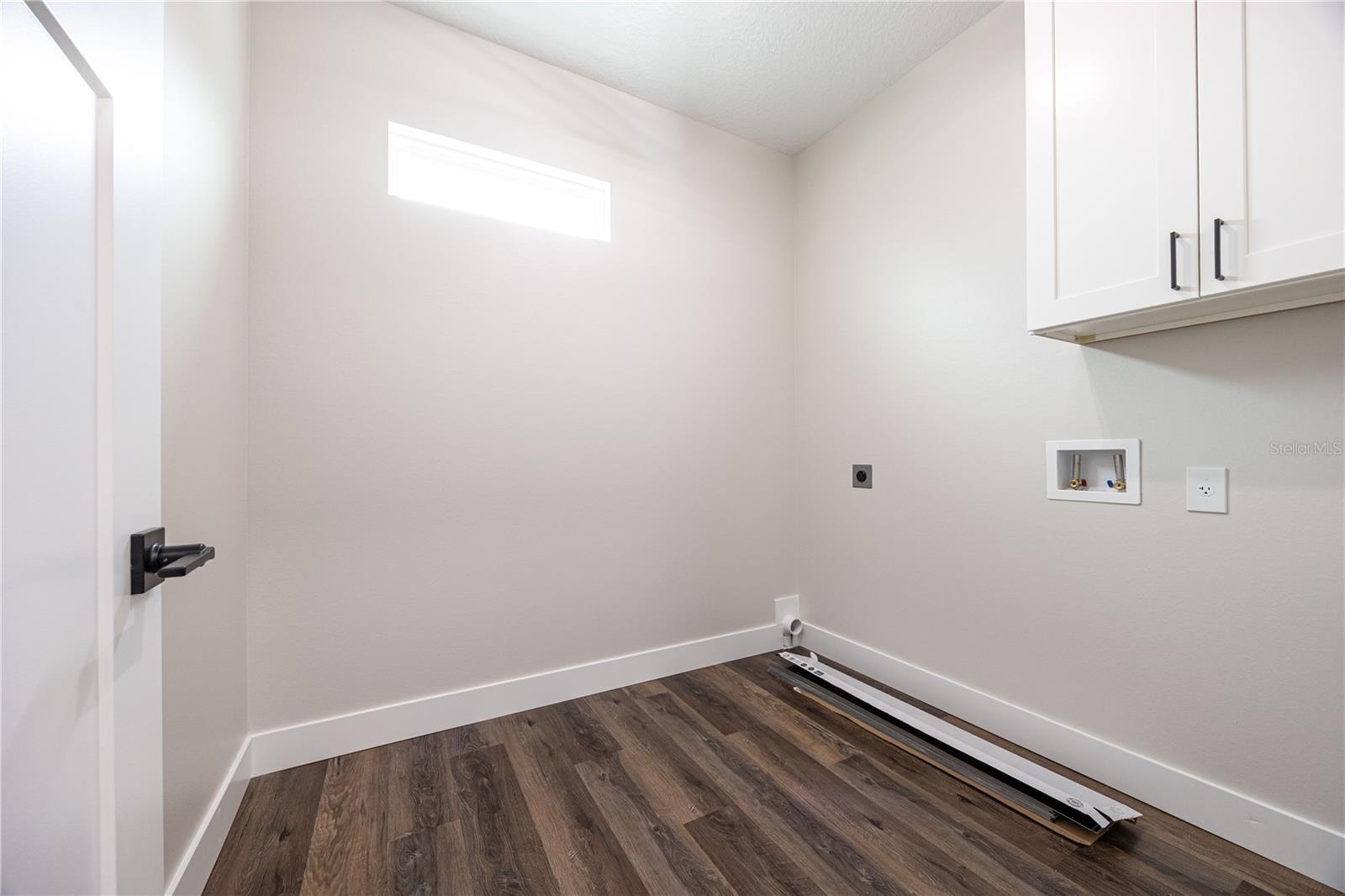 Image 25 of 47 For 151 Scott Place