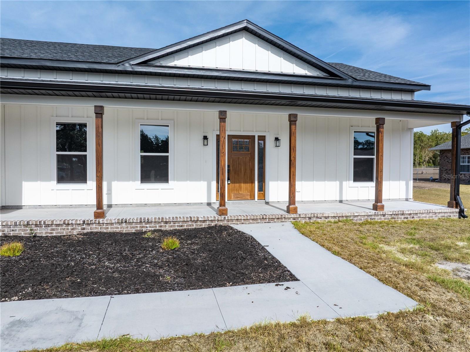 Image 3 of 47 For 151 Scott Place