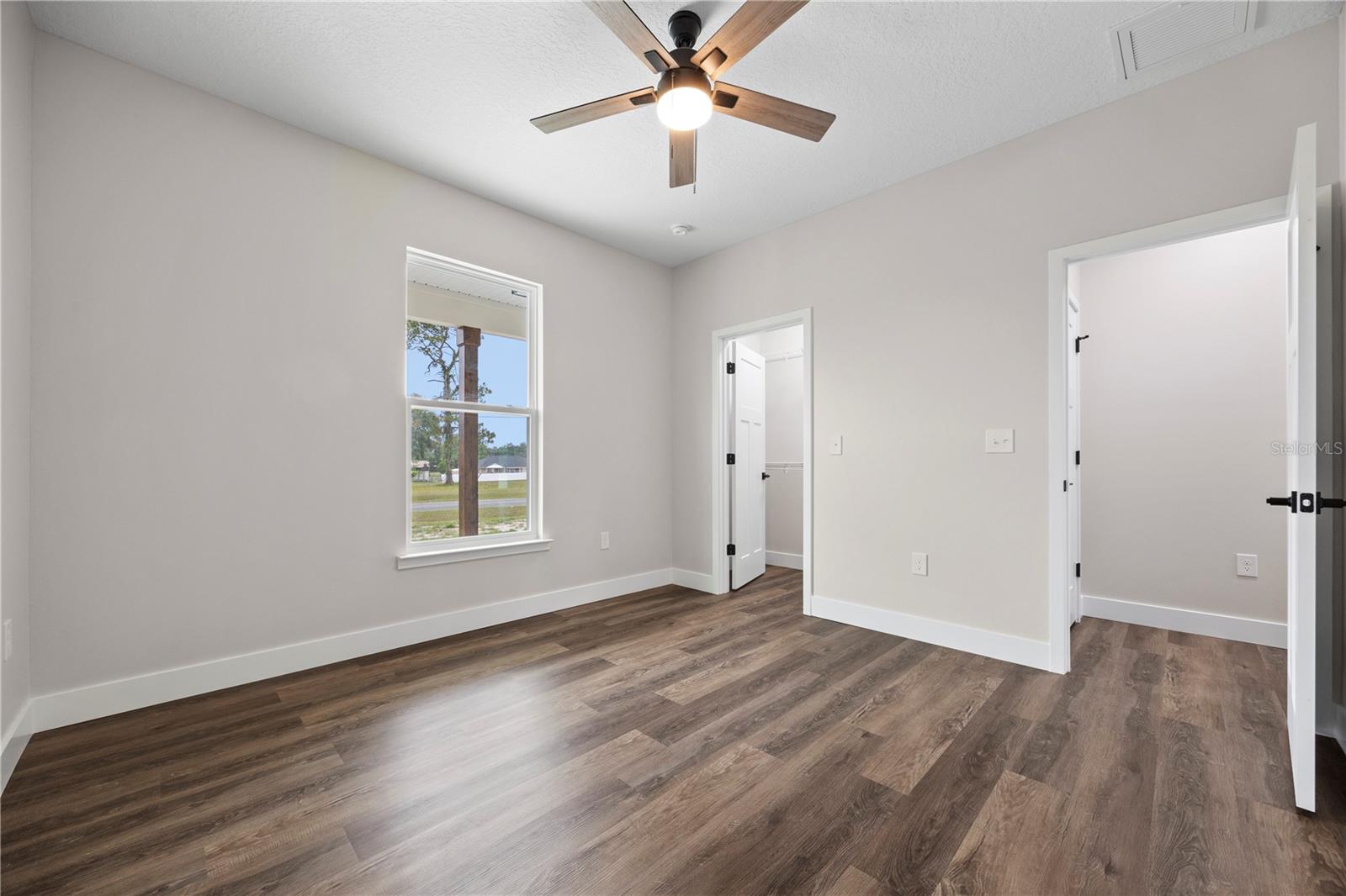 Image 30 of 47 For 151 Scott Place