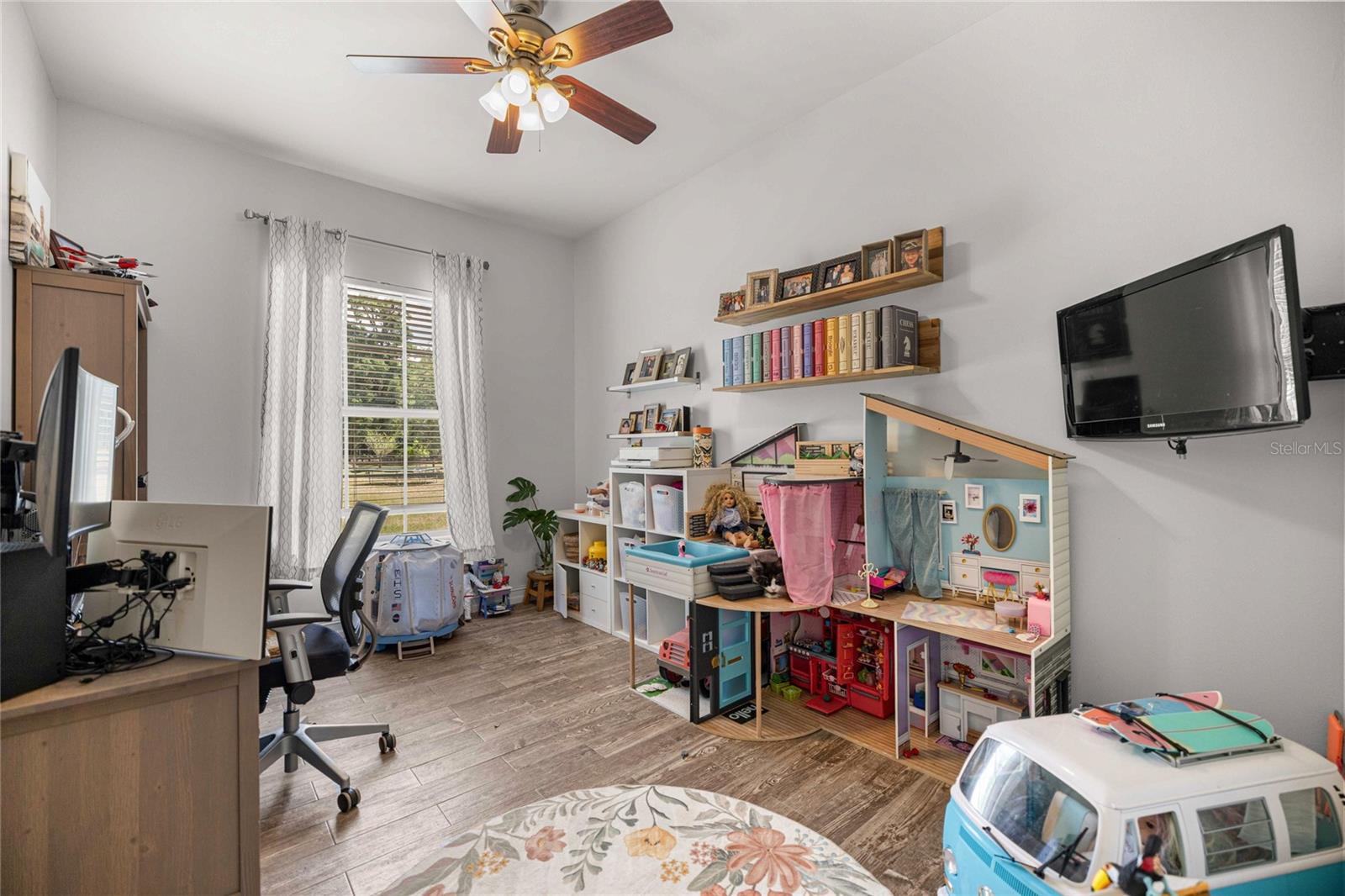 Image 14 of 44 For 25162 204th Place