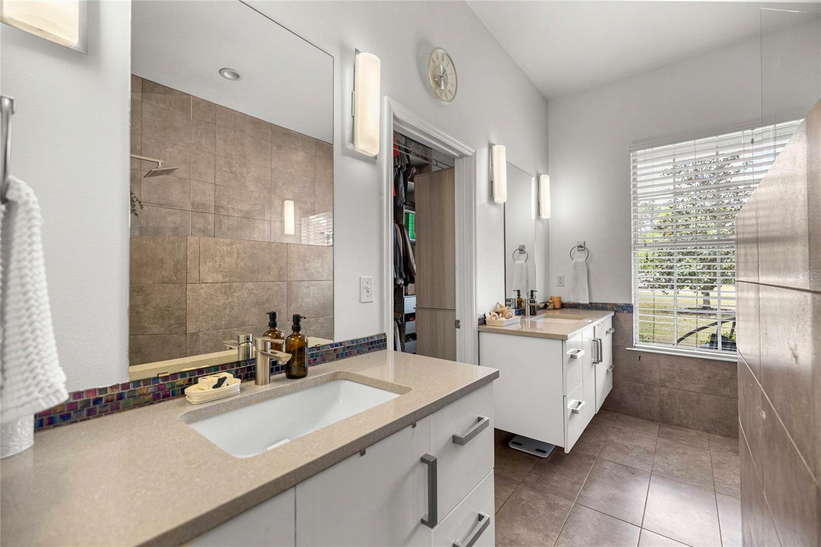 Image 22 of 44 For 25162 204th Place