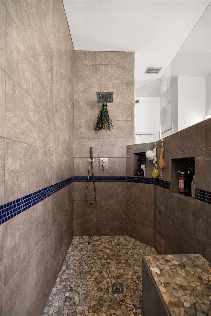 Image 23 of 44 For 25162 204th Place