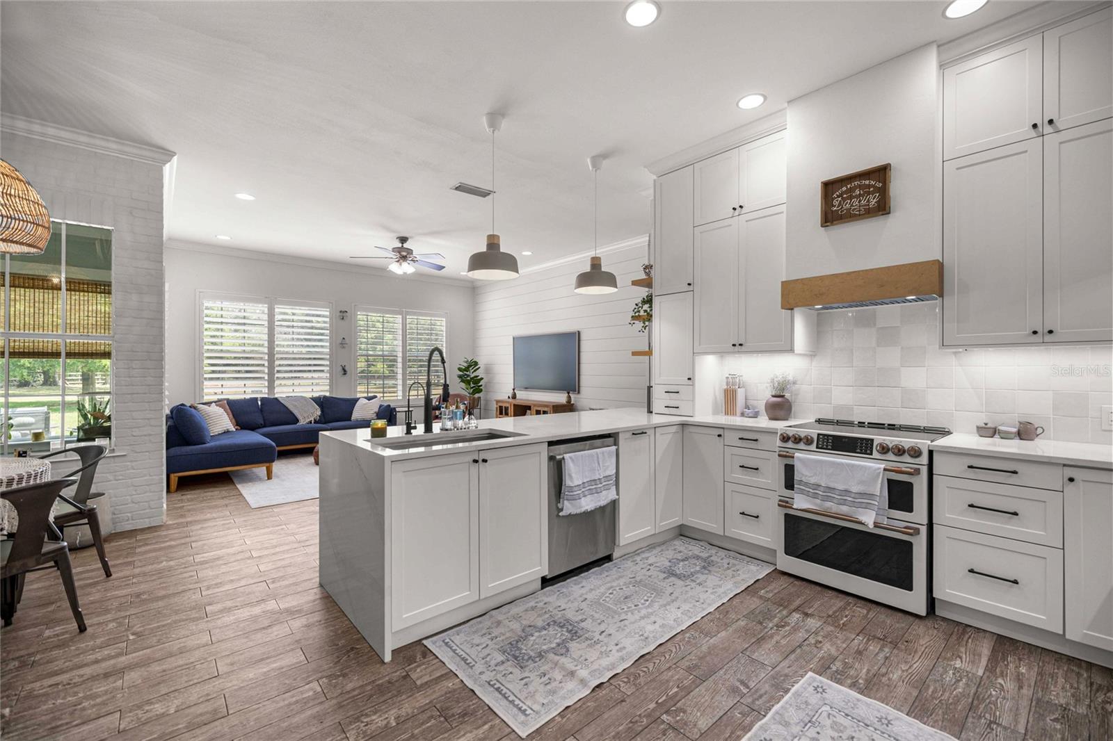 Image 9 of 44 For 25162 204th Place