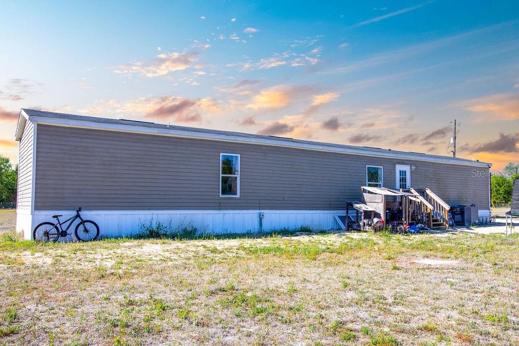 Image 6 of 29 For 1147 Hammerly Street