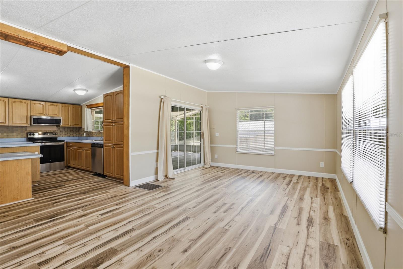 Image 14 of 52 For 9764 56th Lane