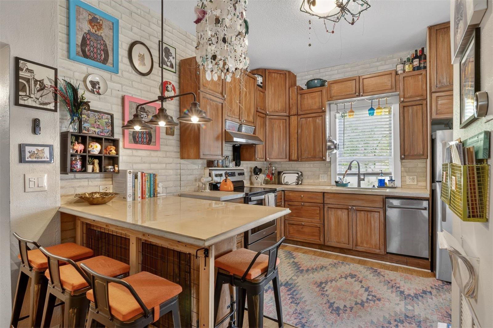 Image 5 of 22 For 502 6th Avenue