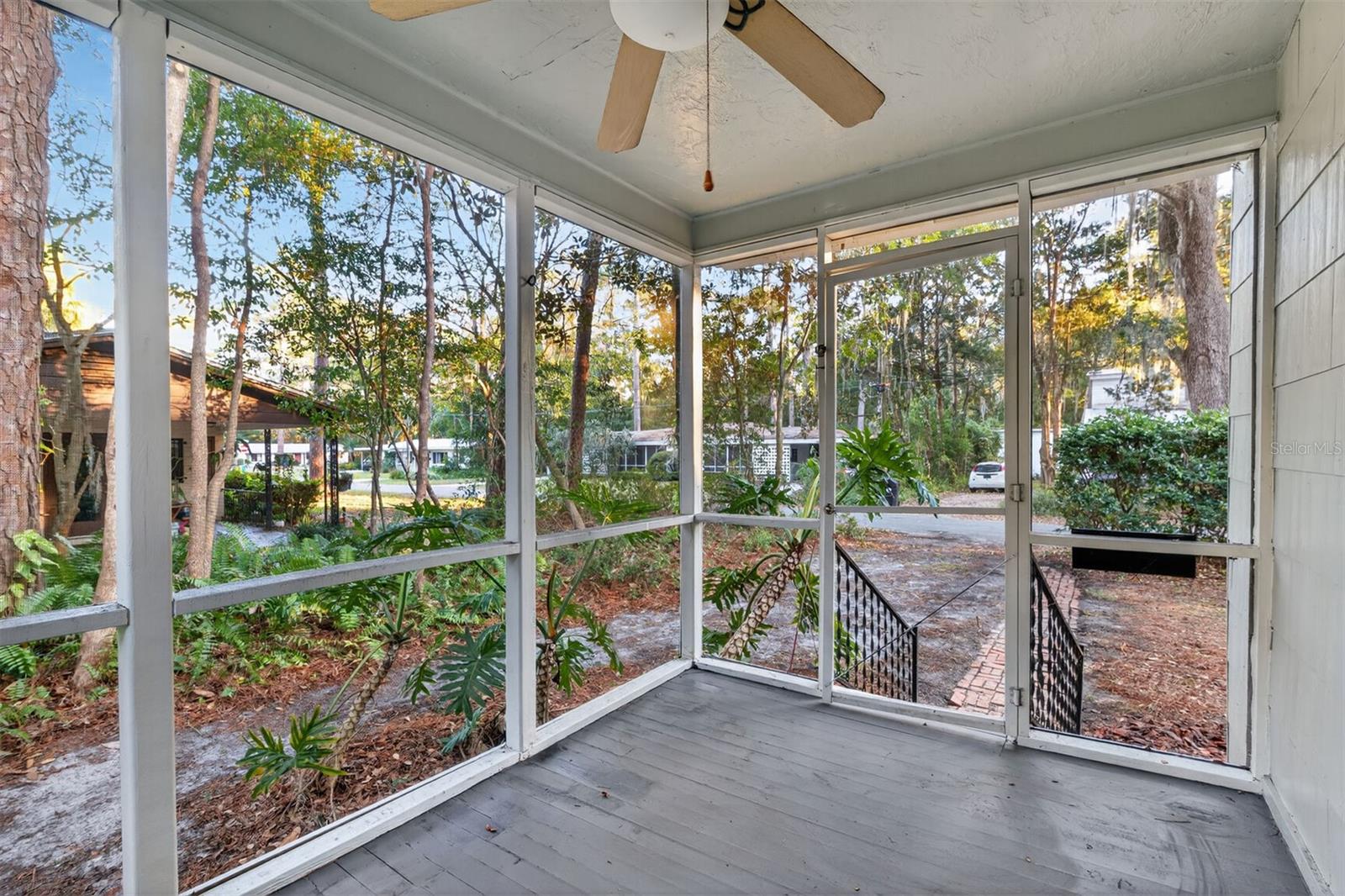 Image 2 of 26 For 914 6th Avenue