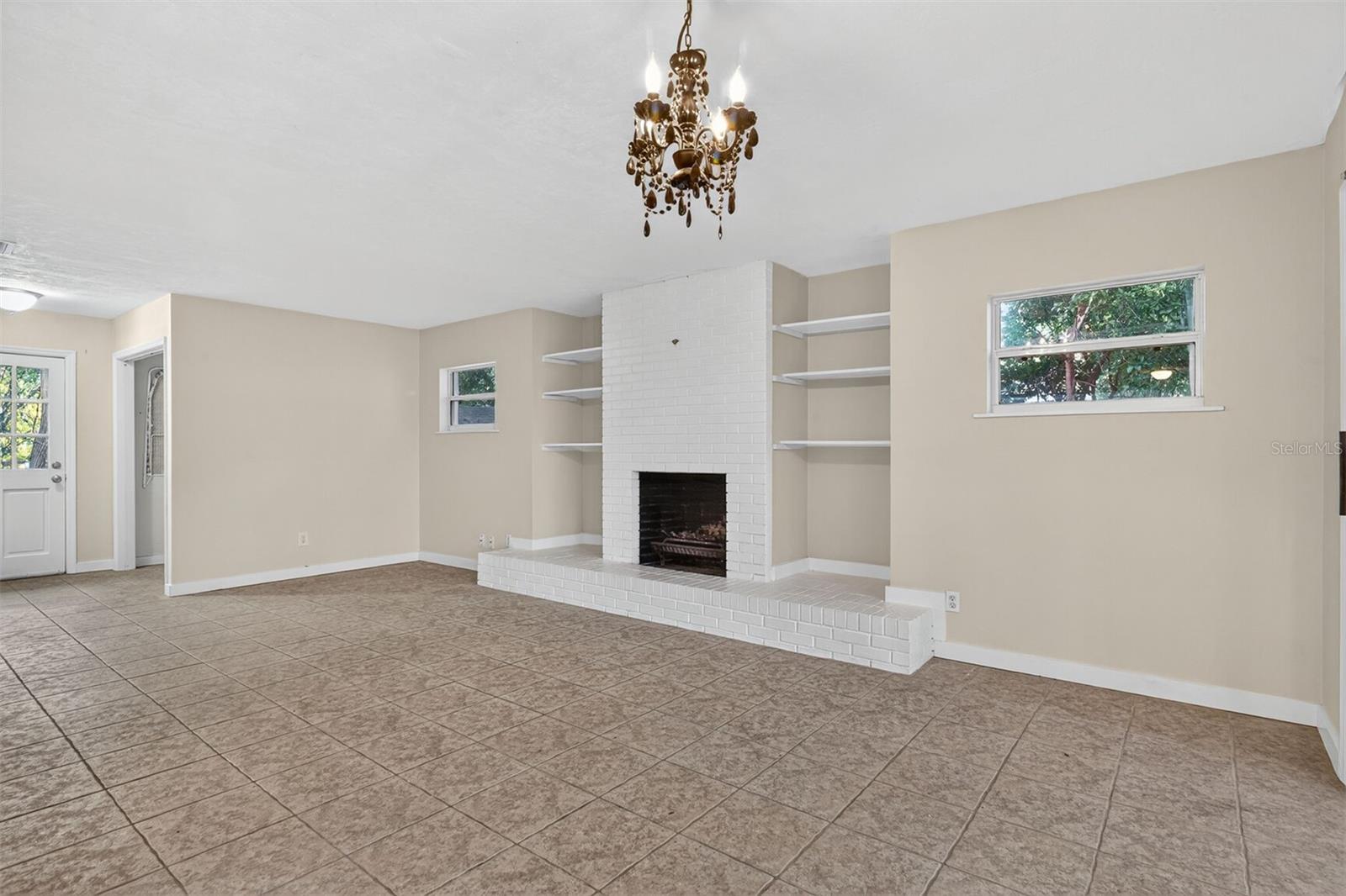 Image 21 of 26 For 914 6th Avenue