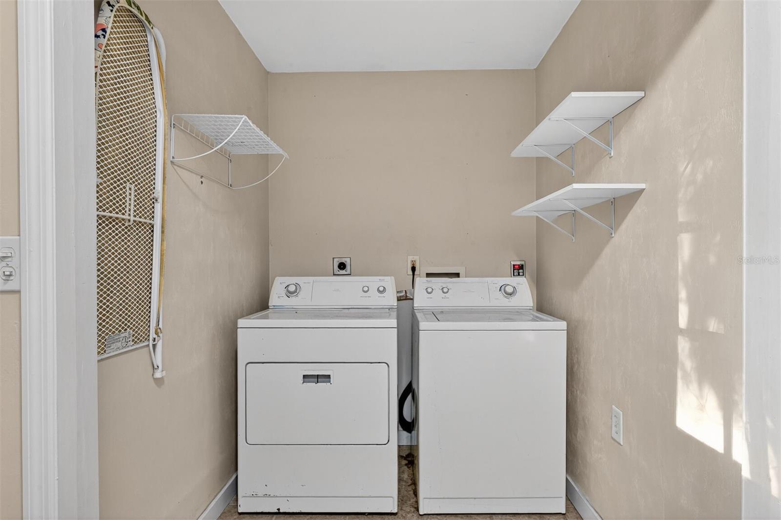 Image 23 of 26 For 914 6th Avenue