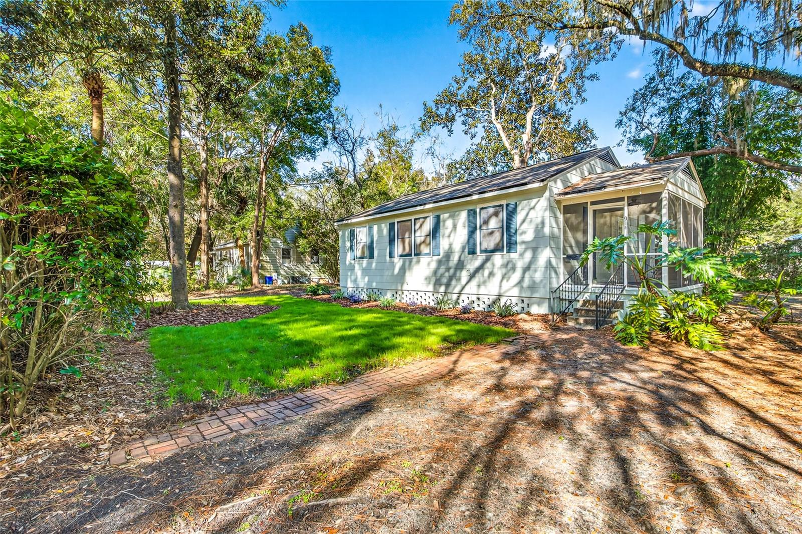 Image 26 of 26 For 914 6th Avenue