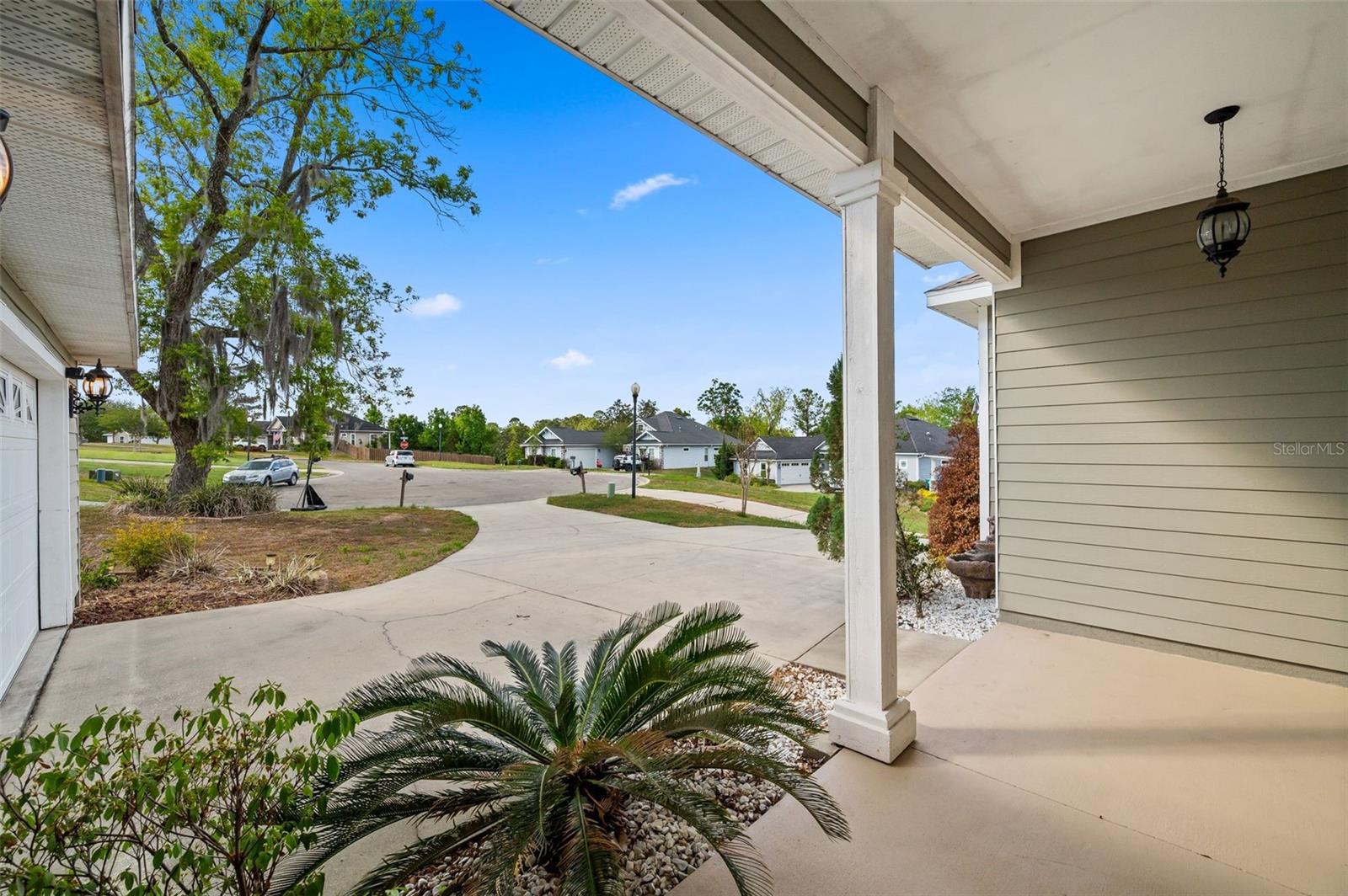 Image 6 of 56 For 14825 151st Lane