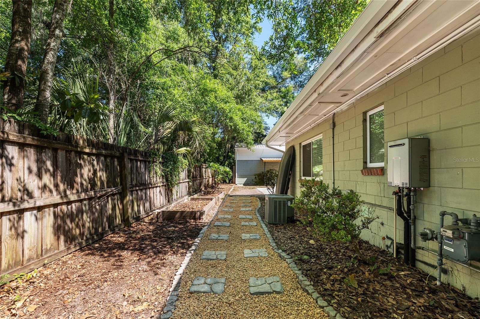 Image 24 of 28 For 530 10th Street