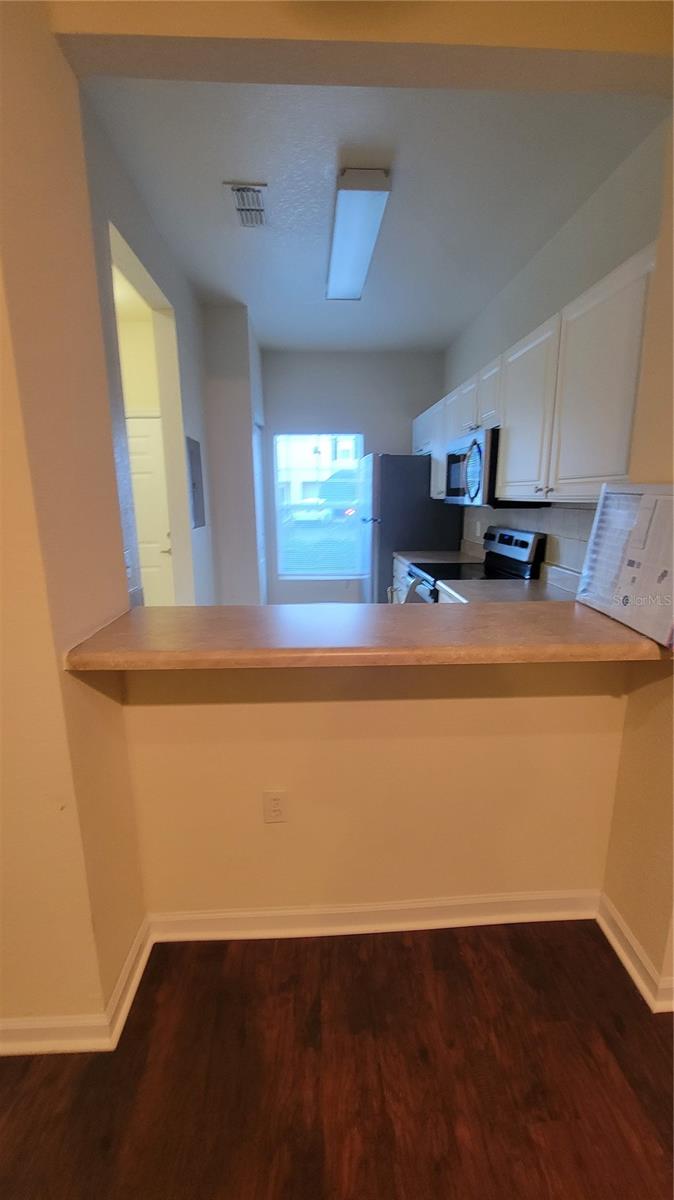 Image 5 of 18 For 4316 48th  106