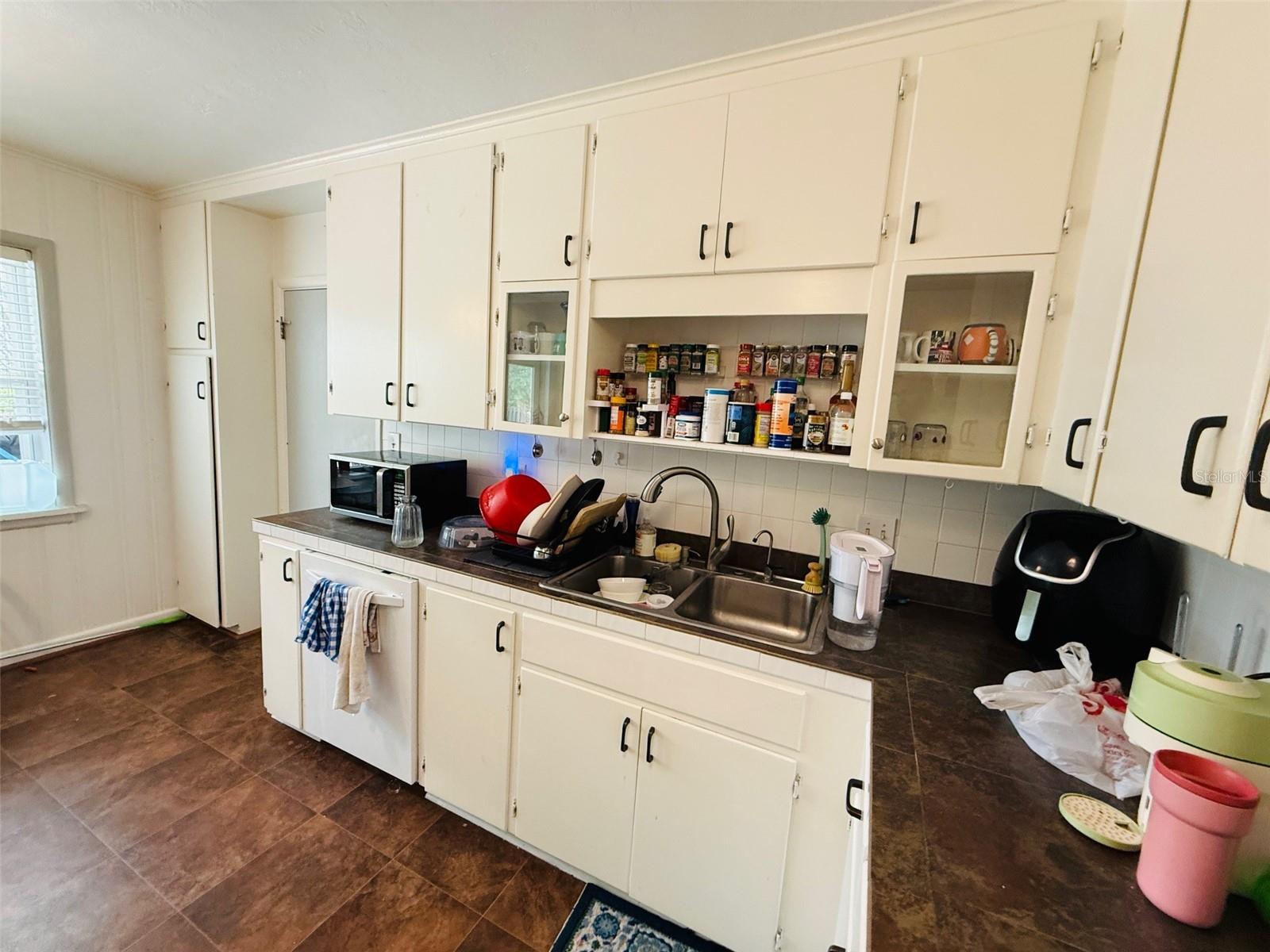 Image 11 of 26 For 3028 1st Avenue