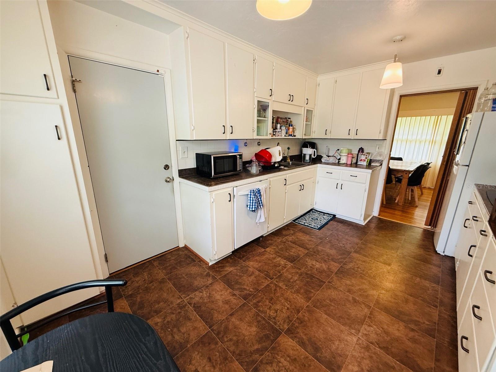 Image 13 of 26 For 3028 1st Avenue