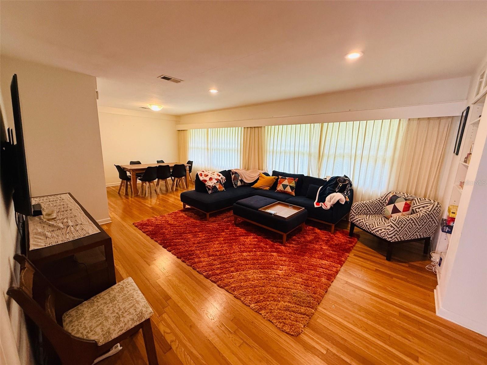 Image 5 of 26 For 3028 1st Avenue