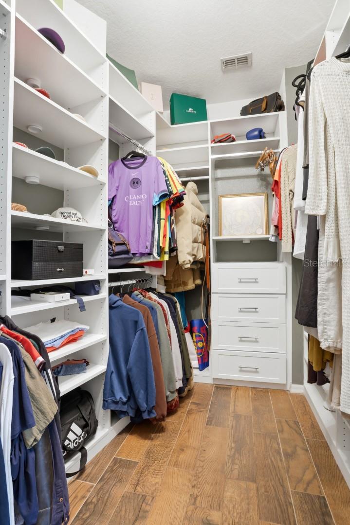 Image 20 of 39 For 1409 Brookhaven Court