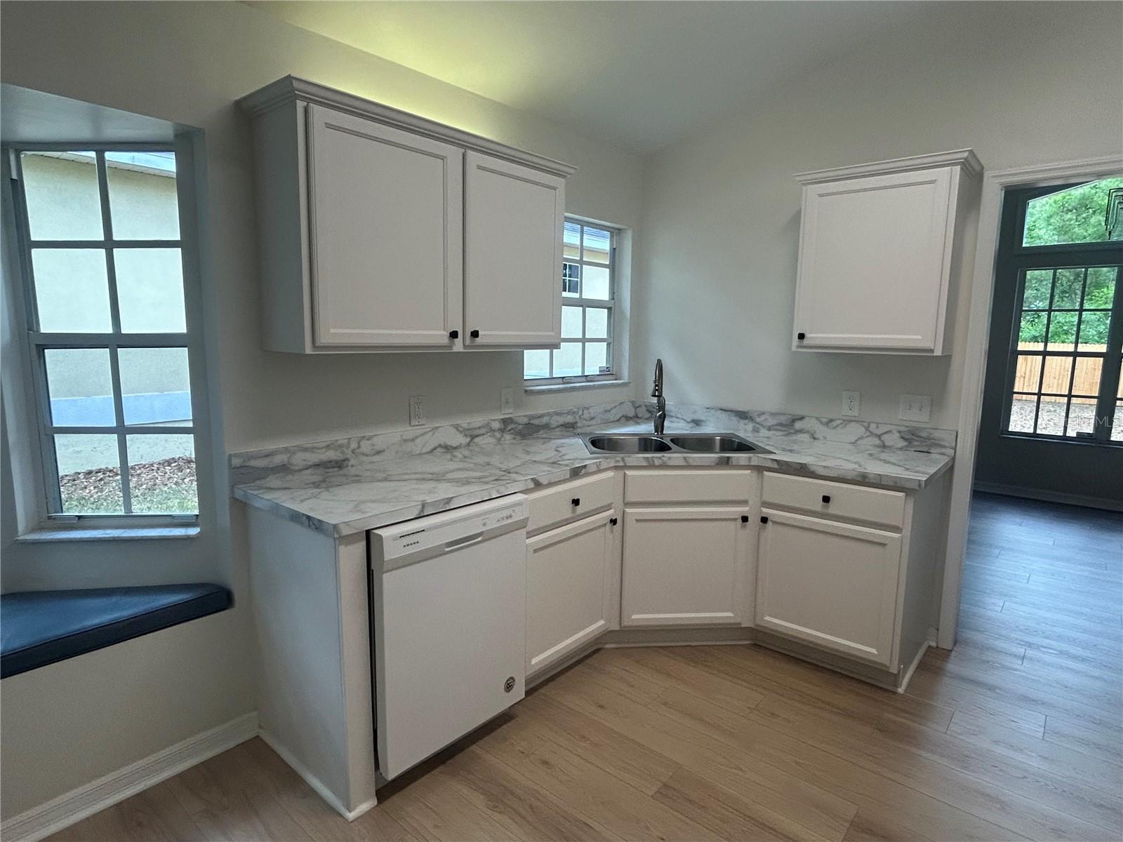 Image 5 of 24 For 12244 10th Place