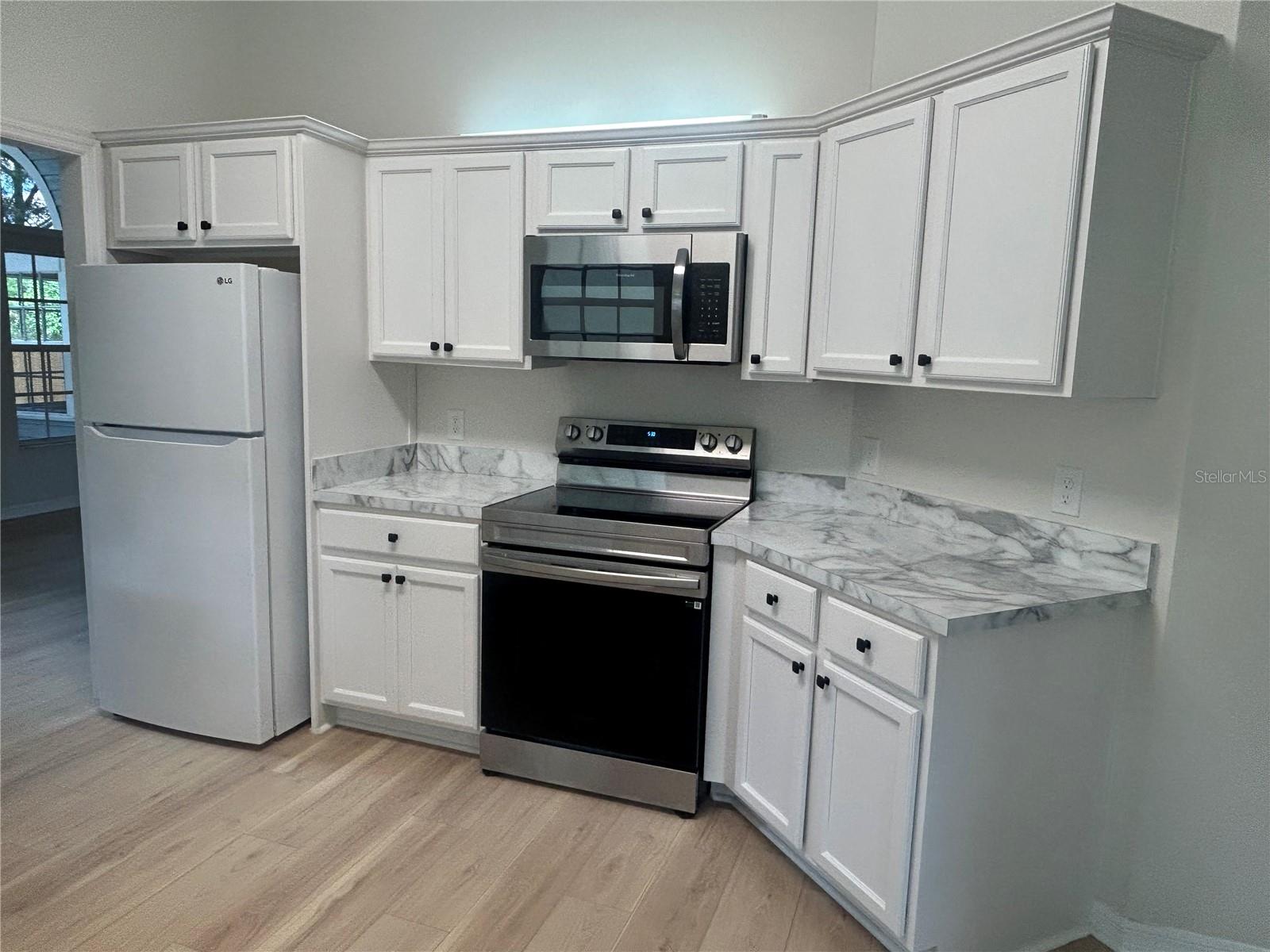 Image 6 of 24 For 12244 10th Place