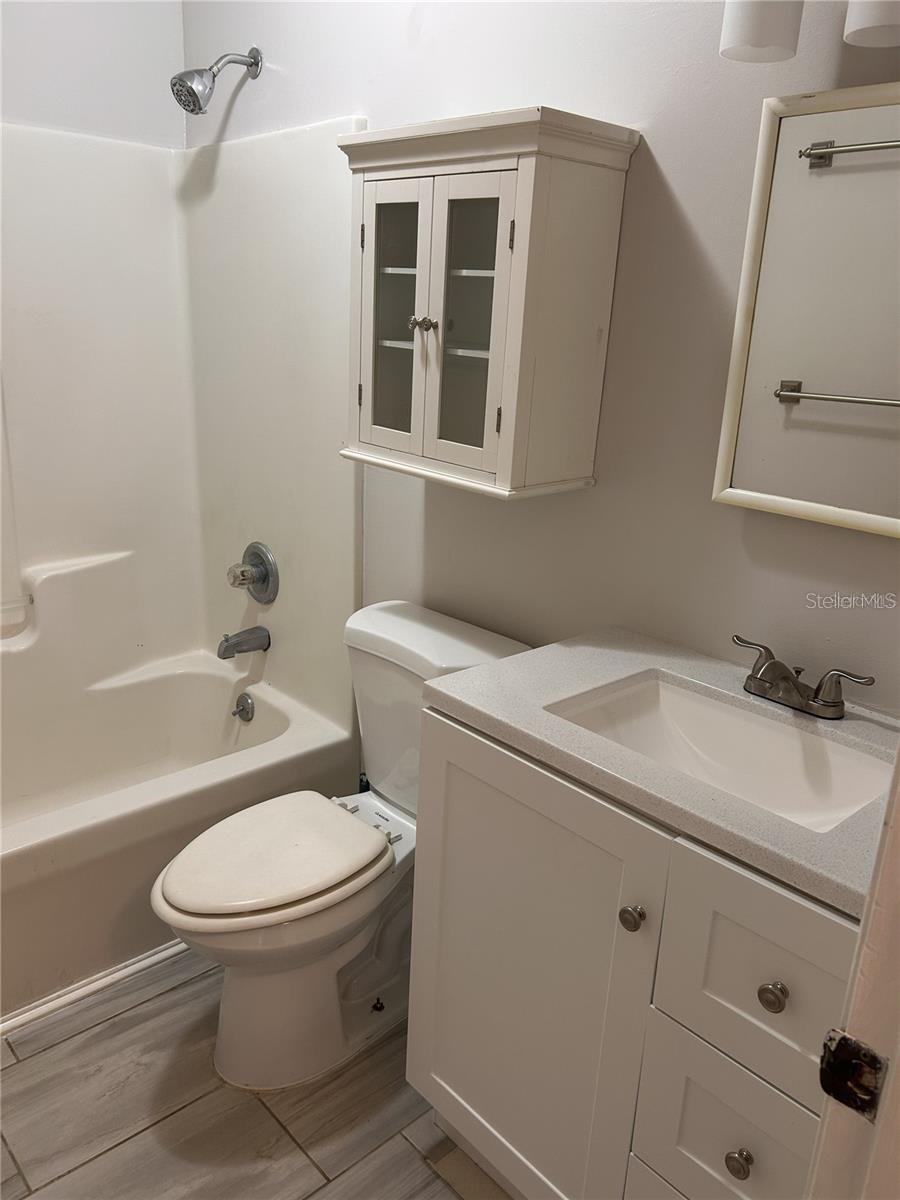 Image 11 of 13 For 911 4th Avenue