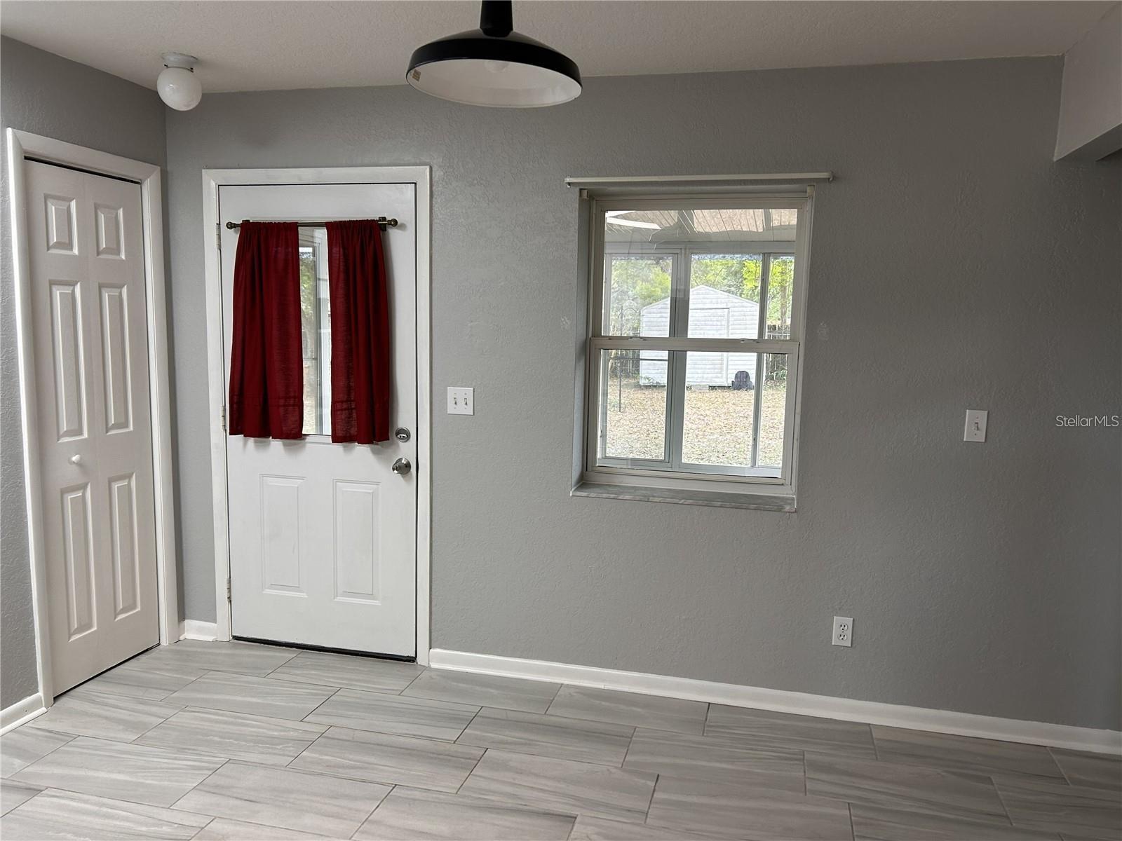 Image 2 of 13 For 911 4th Avenue