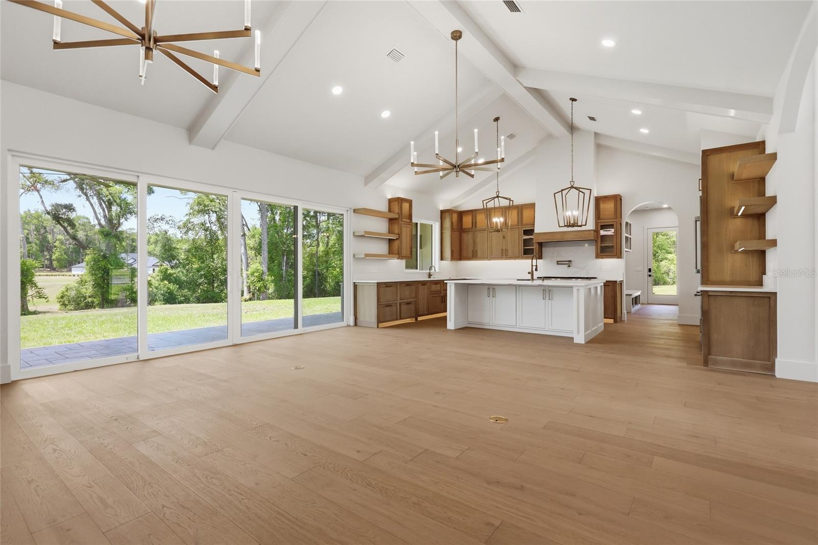 Image 12 of 42 For 1330 175 Court