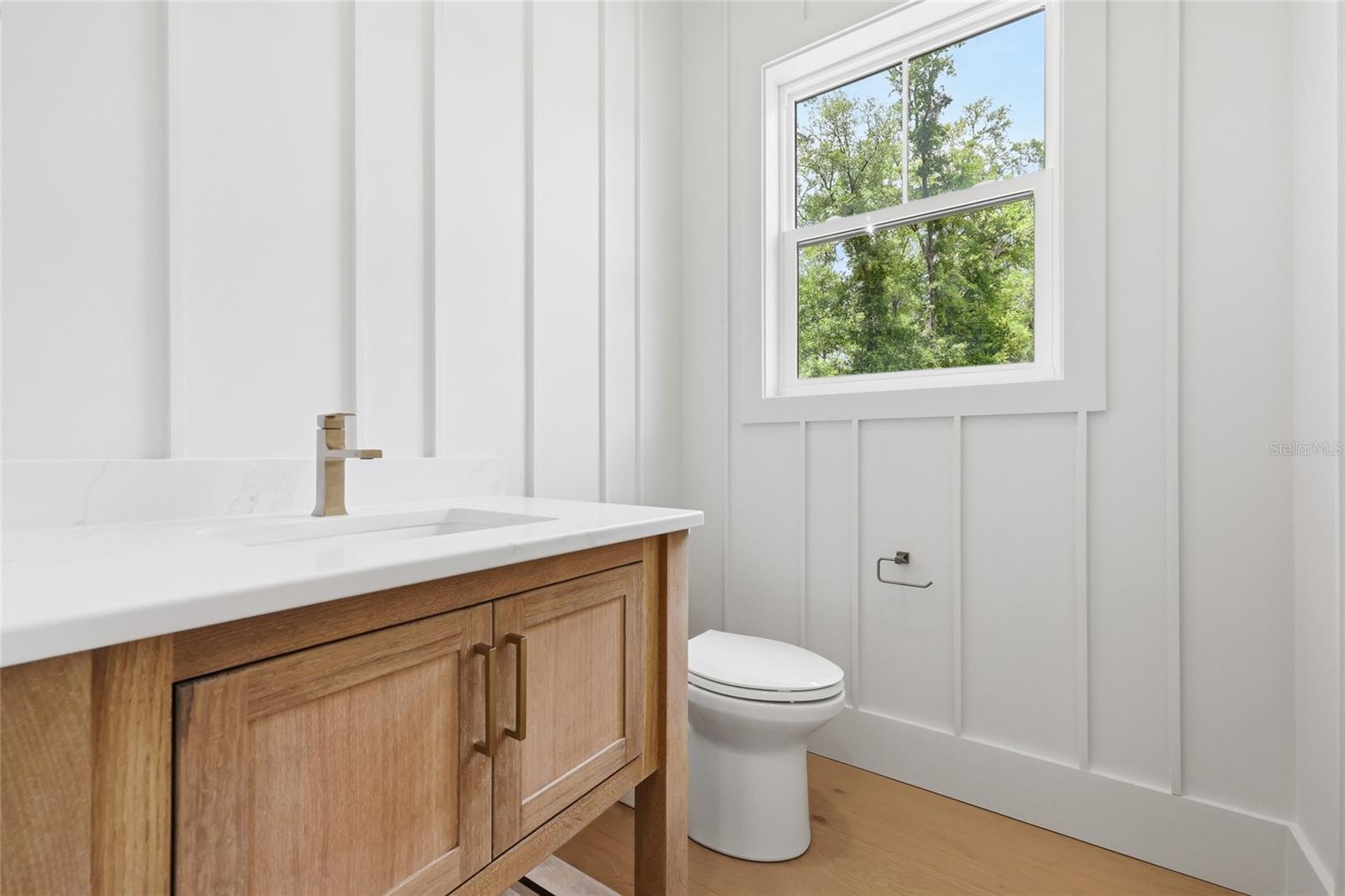 Image 18 of 42 For 1330 175 Court