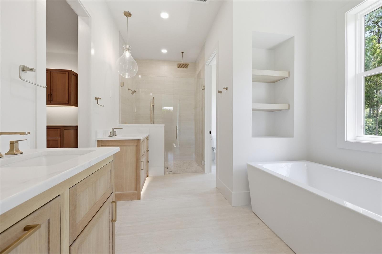 Image 21 of 42 For 1330 175 Court