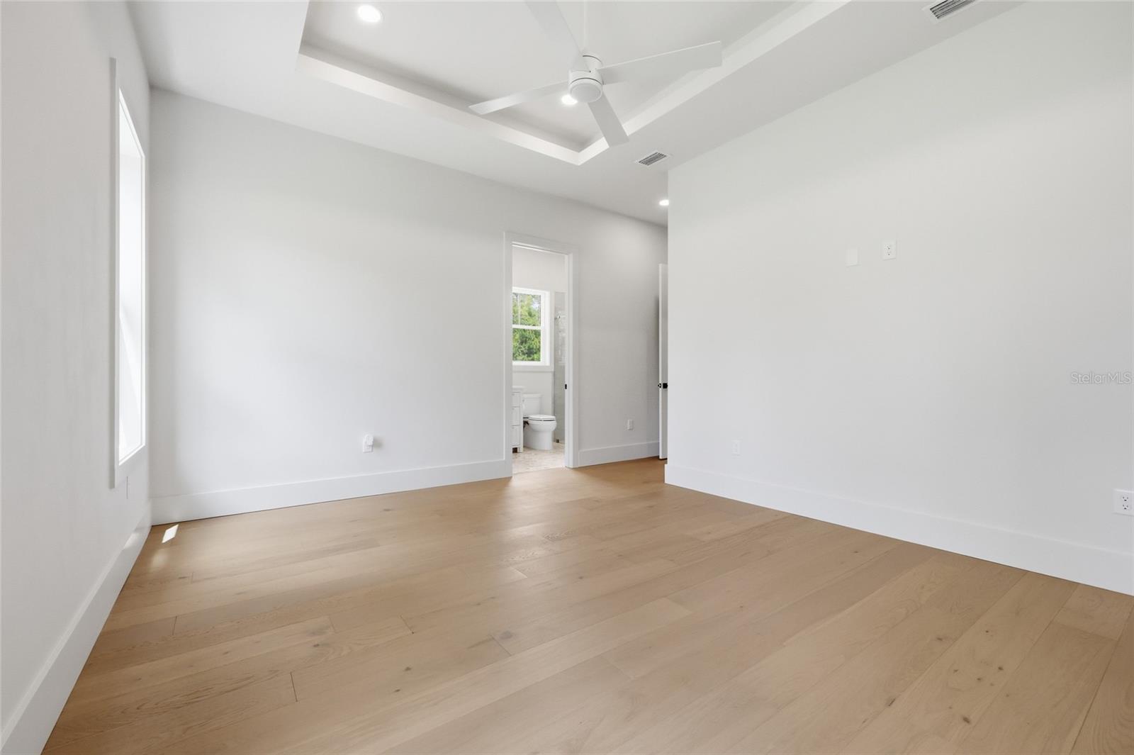 Image 27 of 42 For 1330 175 Court