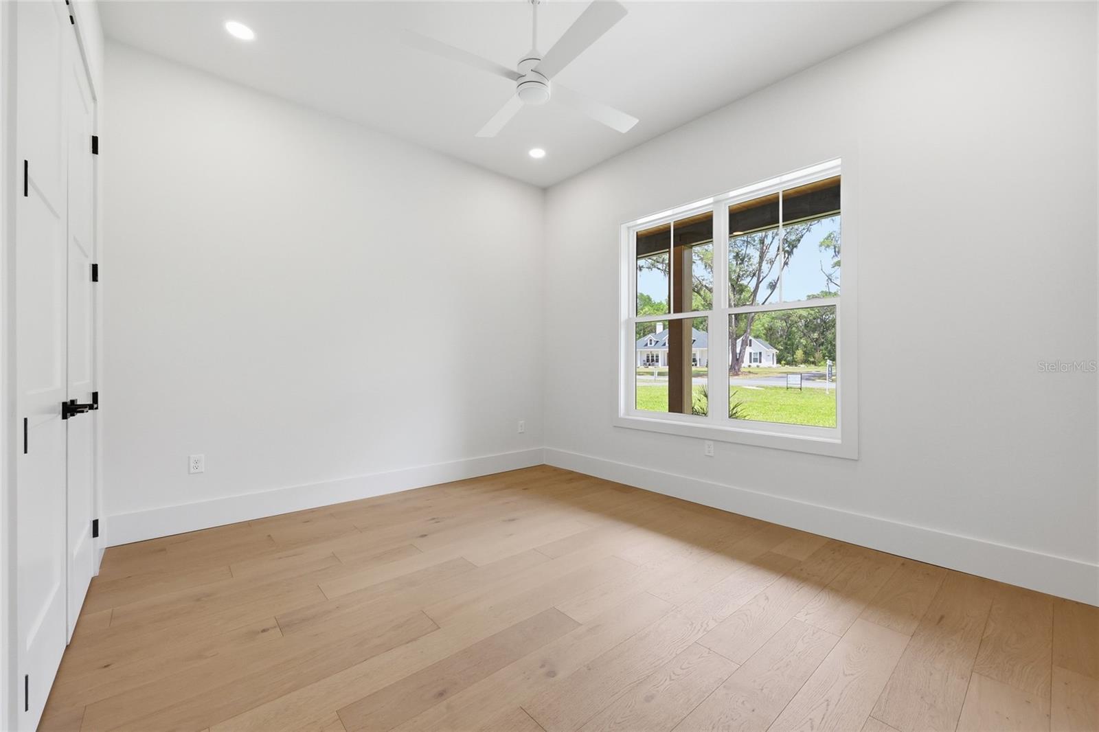 Image 31 of 42 For 1330 175 Court