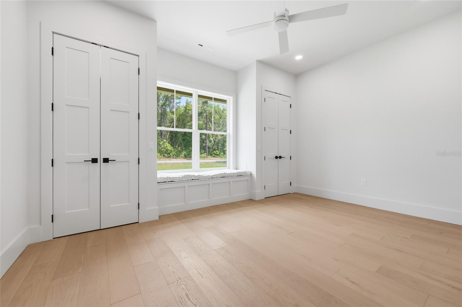 Image 34 of 42 For 1330 175 Court