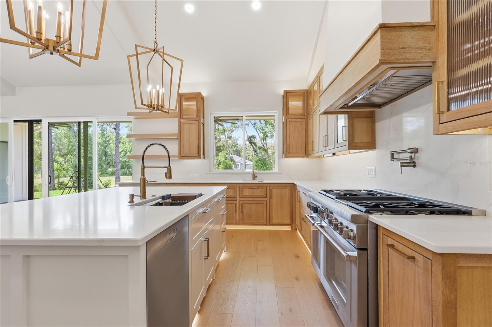 Image 7 of 42 For 1330 175 Court