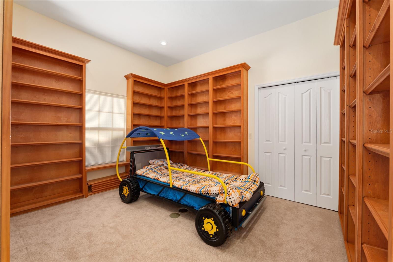 Image 19 of 33 For 8476 10th Road