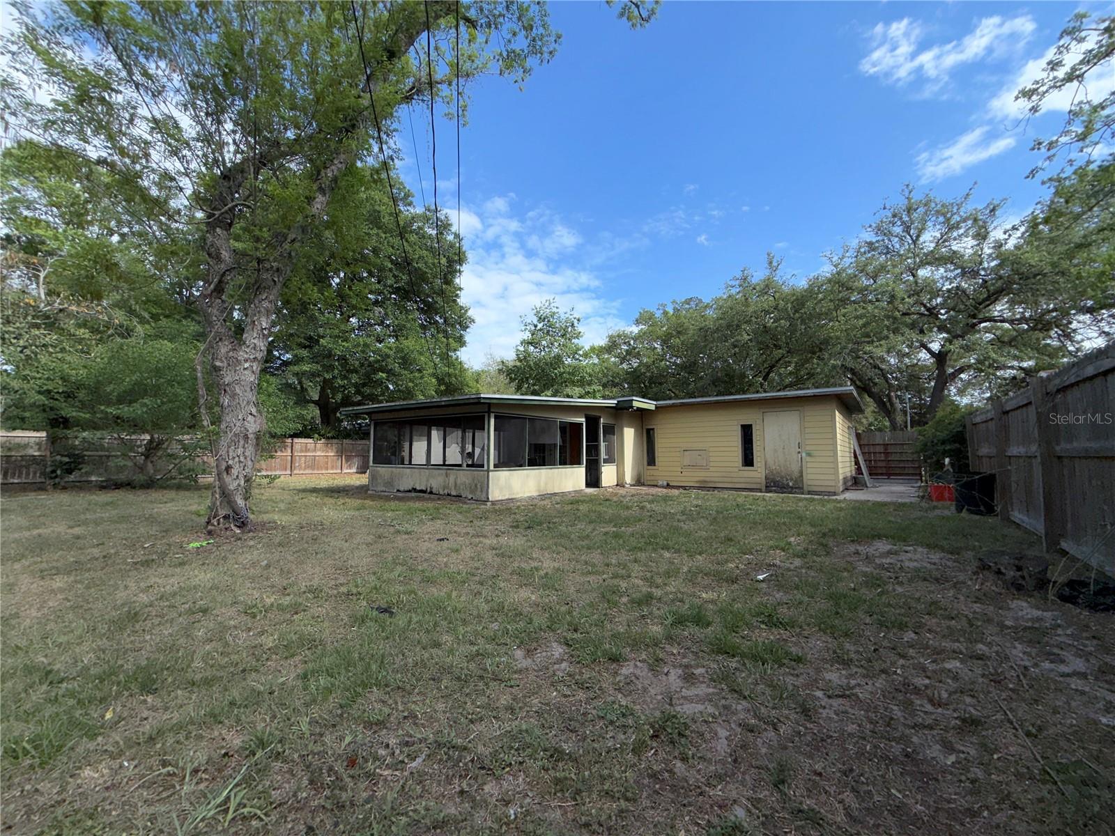 Image 15 of 17 For 1610 19th Place