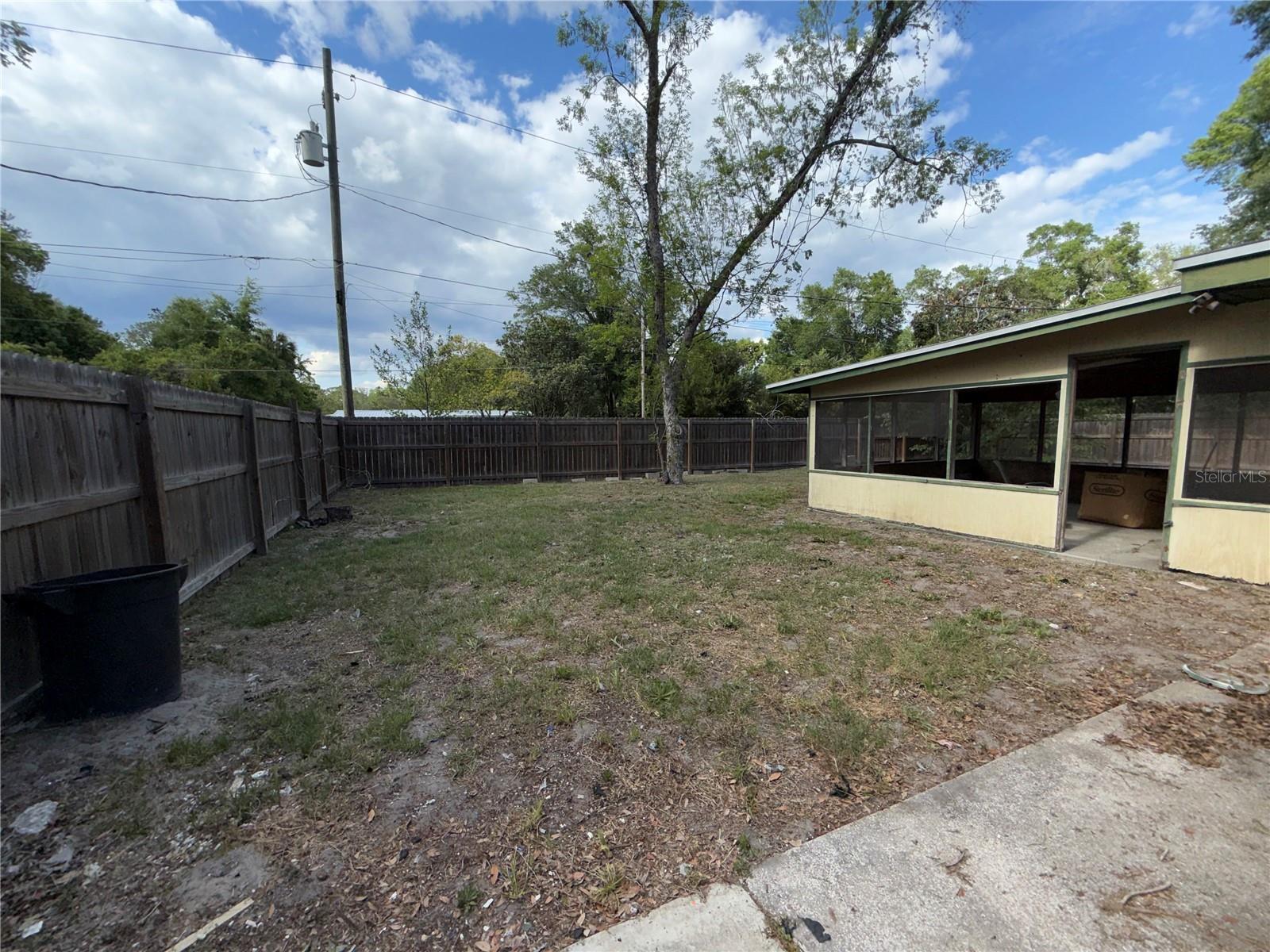 Image 16 of 17 For 1610 19th Place