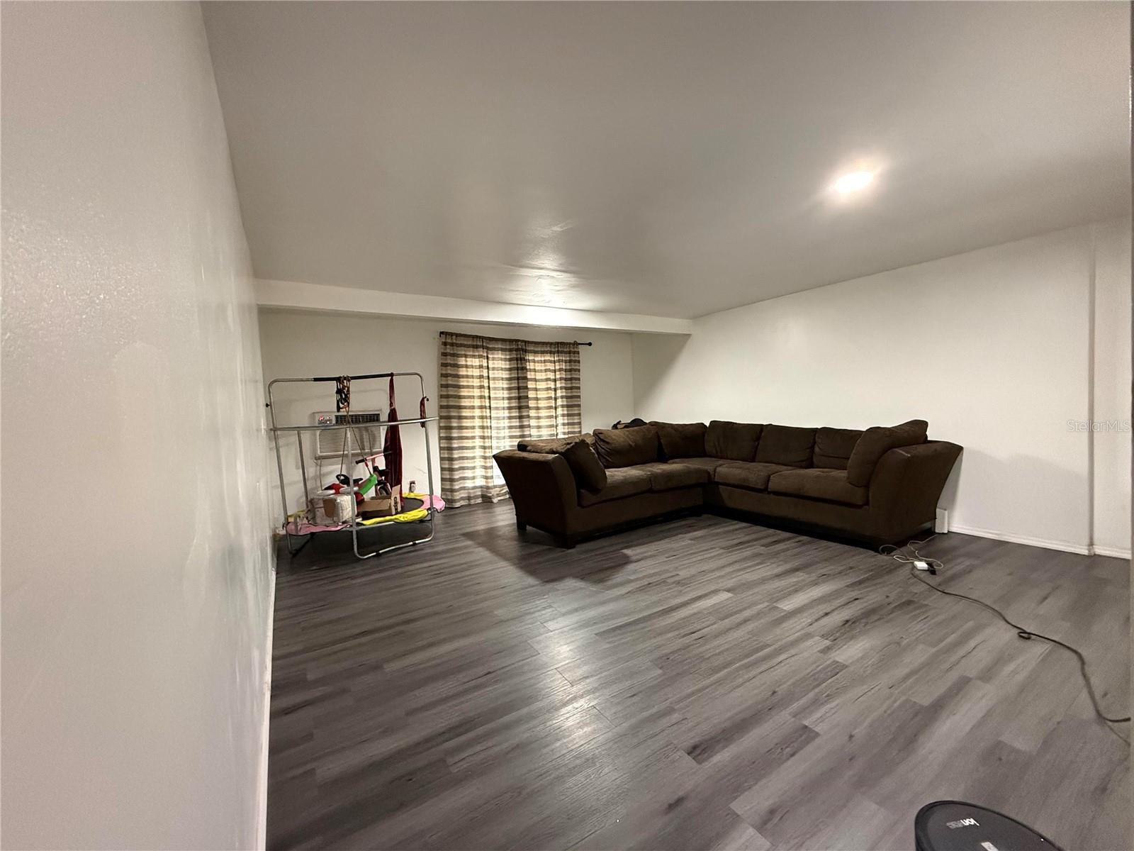 Image 2 of 17 For 1610 19th Place