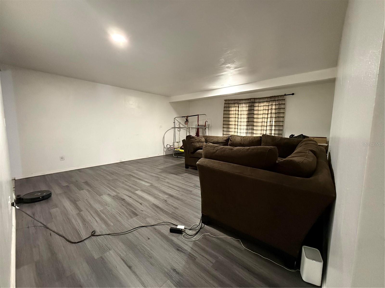 Image 3 of 17 For 1610 19th Place