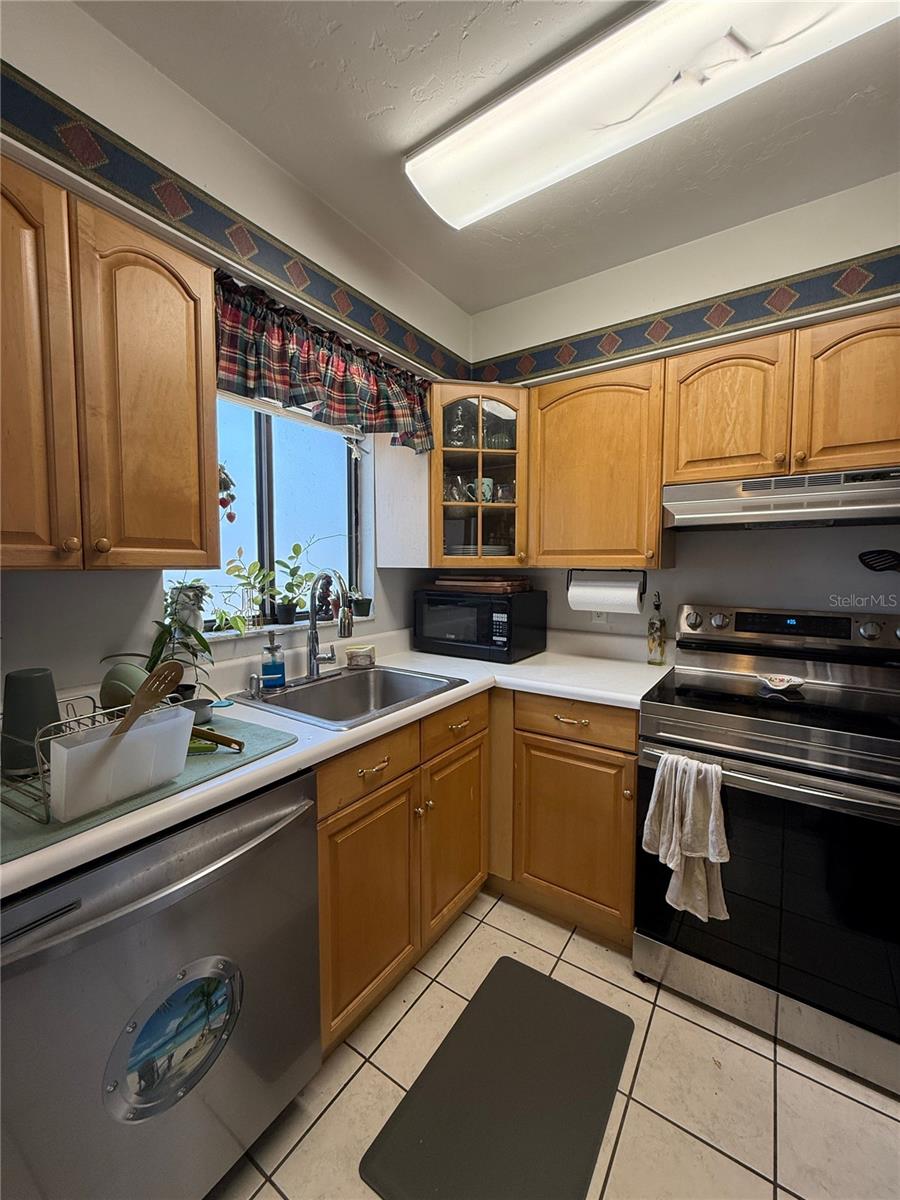 Image 7 of 24 For 3600 19th Avenue 51