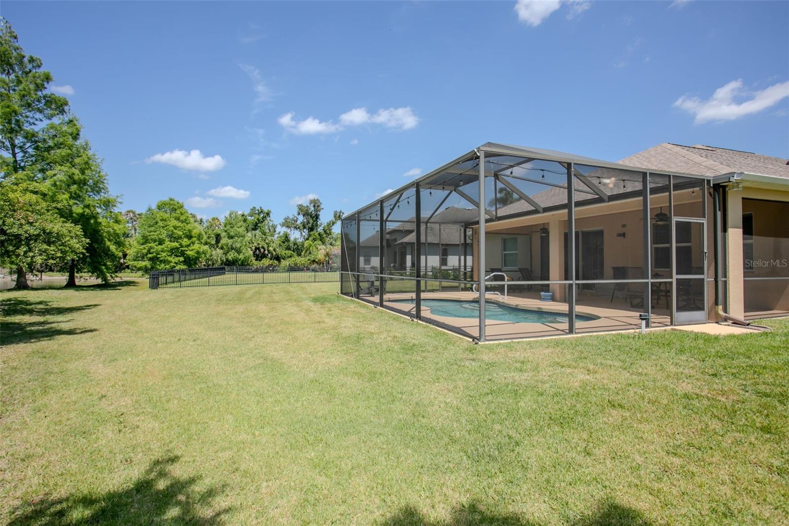 Image 7 of 59 For 5407 74th Place E