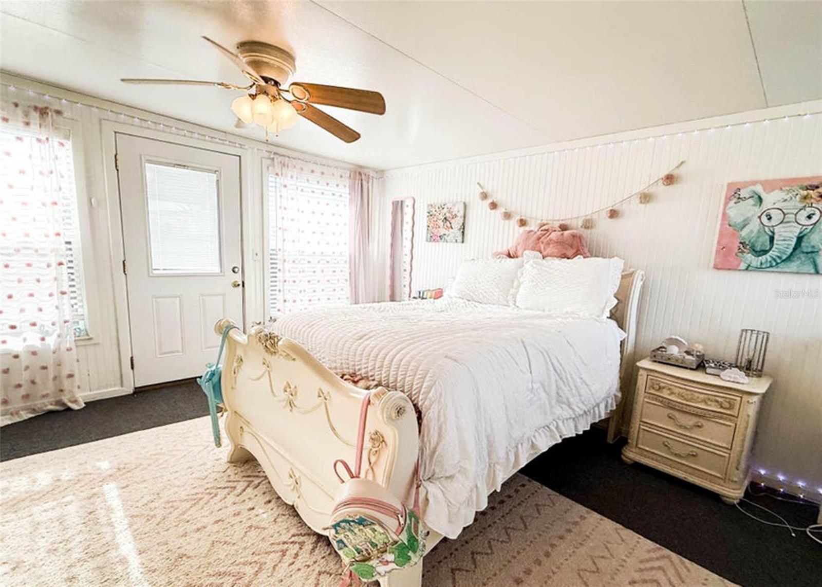 Image 17 of 25 For 6286 1st Avenue